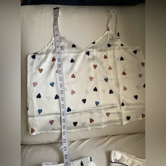 NWOT Boutique Satin Feel Pajamas Pant Set White With Hearts Print design. Size L - Picture 3 of 9